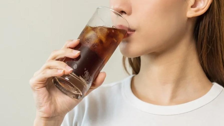 美國大學研發AI「舌頭」，可分辨可口可樂與百事可樂。(網上圖片)