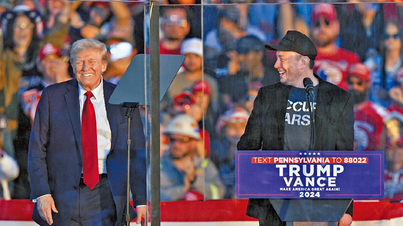 特朗普重回遇刺地點造勢 馬斯克首現身撐場