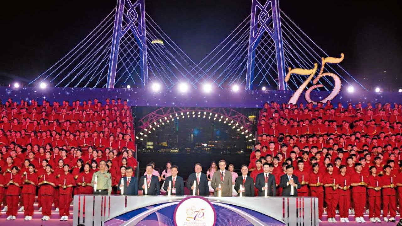 西九無人機匯演訊號受干擾周一取消  政府︰與氣象有關