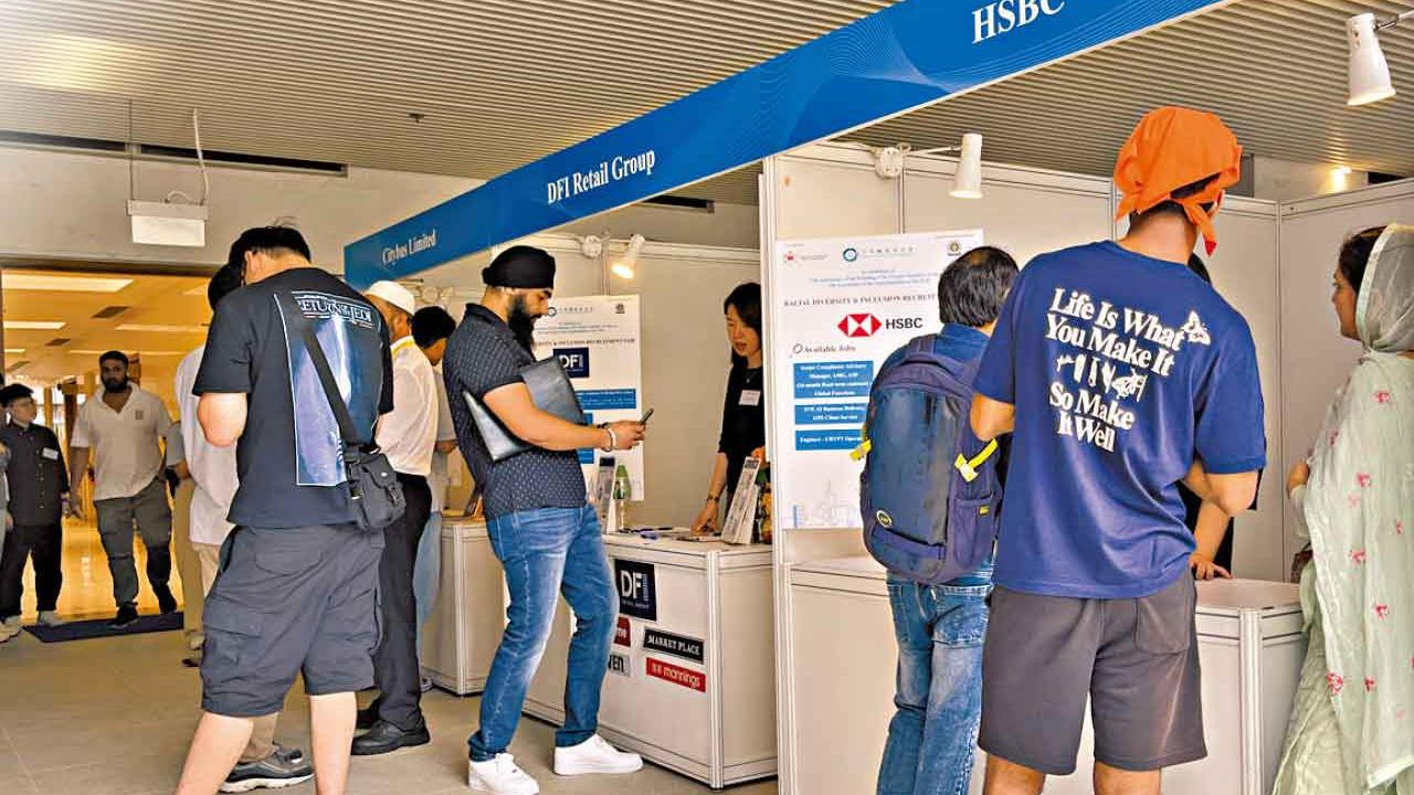 平機會辦種族多元共融招聘會 16政府部門公司提供500空缺