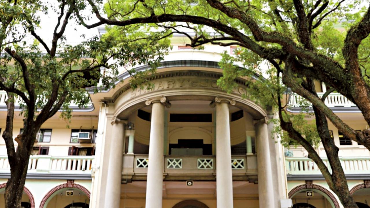 嘉諾撒聖瑪利書院廁所藏攝錄機 涉案男教師停職 禁入校舍