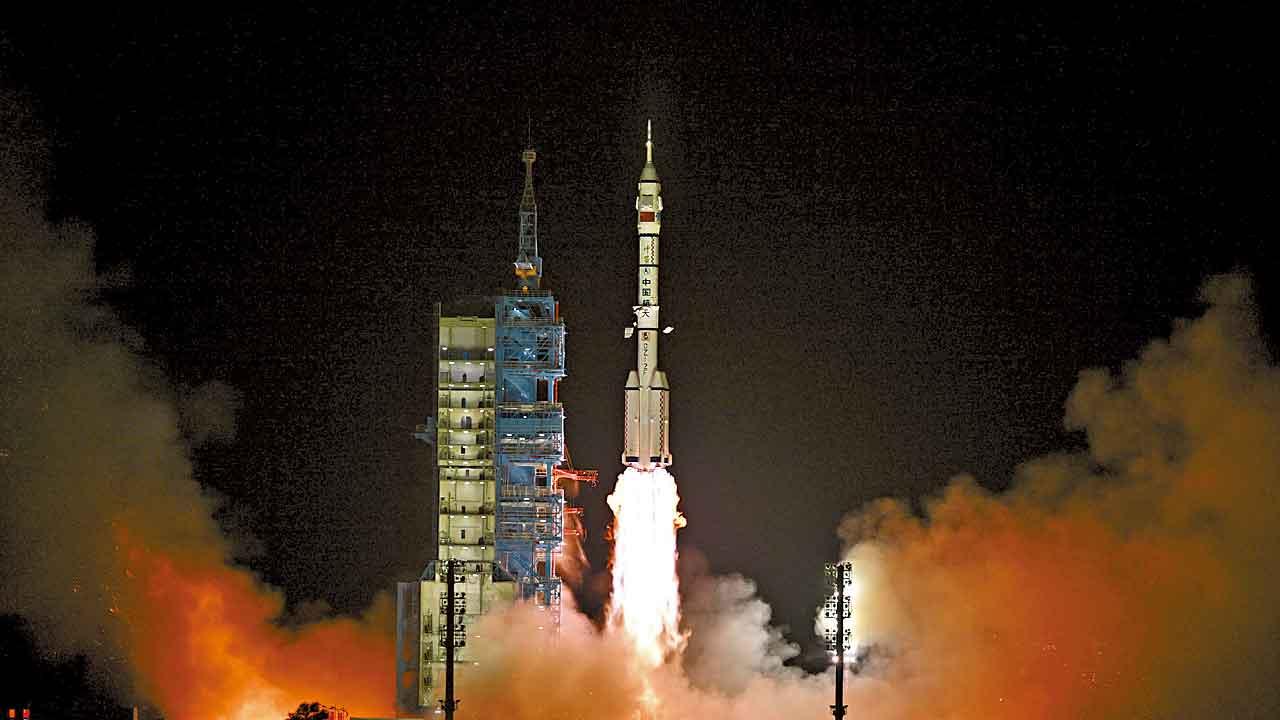 神十九升空圓滿成功 兩航天員乘組太空會師