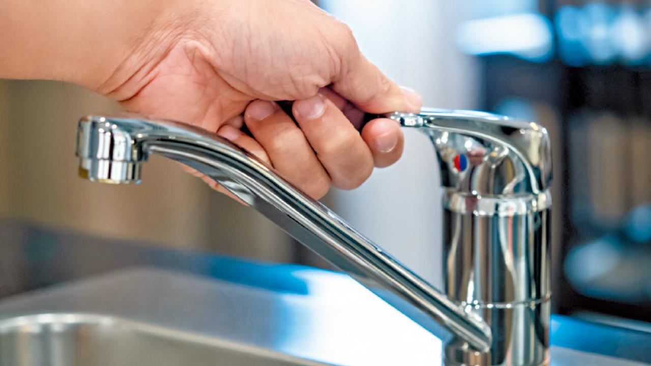 手掌極癢小水泡 和水龍頭有關？