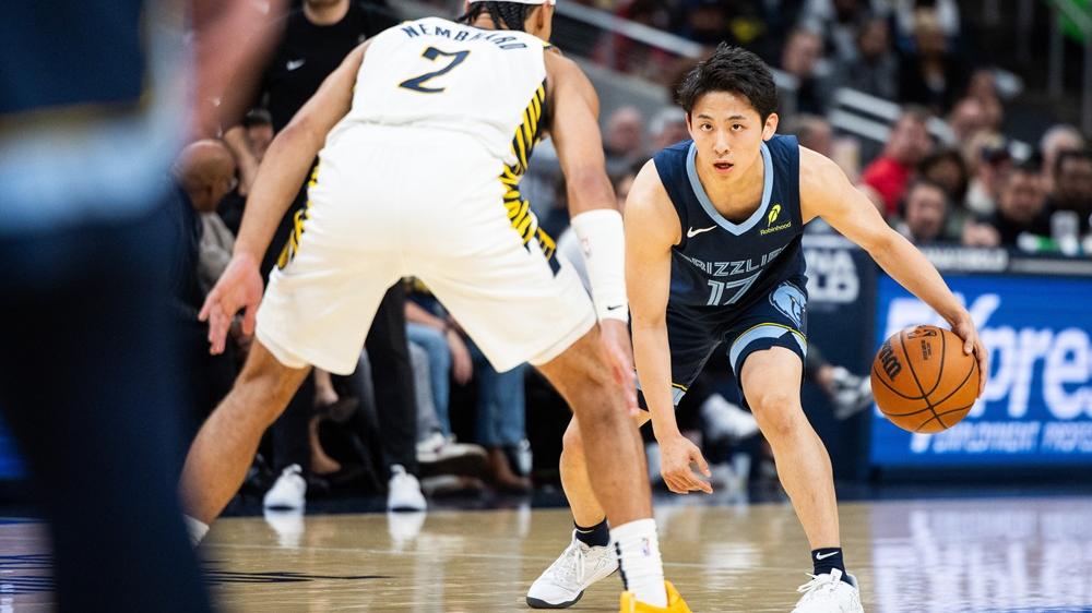 在季前熱身賽表現出色的河村勇輝，終獲得灰熊開出雙向合約。(路透社)