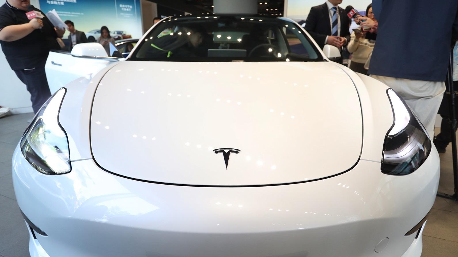 Tesla上季電動車交付稍遜預期 股價曾插水6%