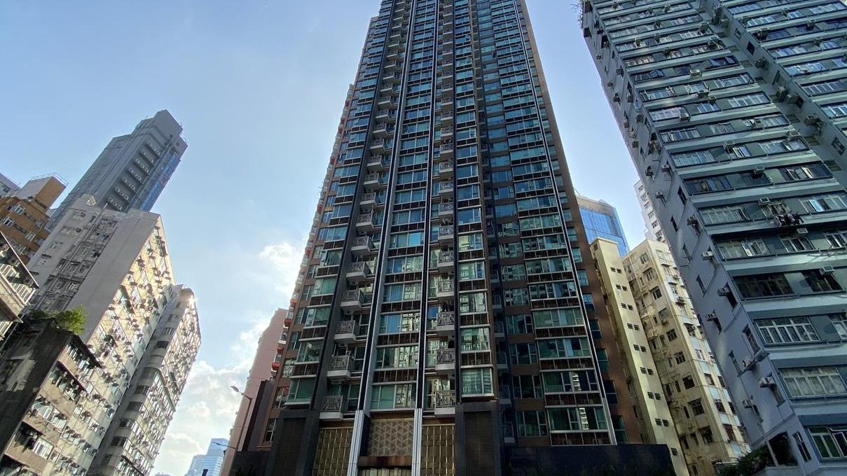 北角單幢物業DIVA低層兩房以825萬元易手，創屋苑入場費新低，樓價7年跌13%。