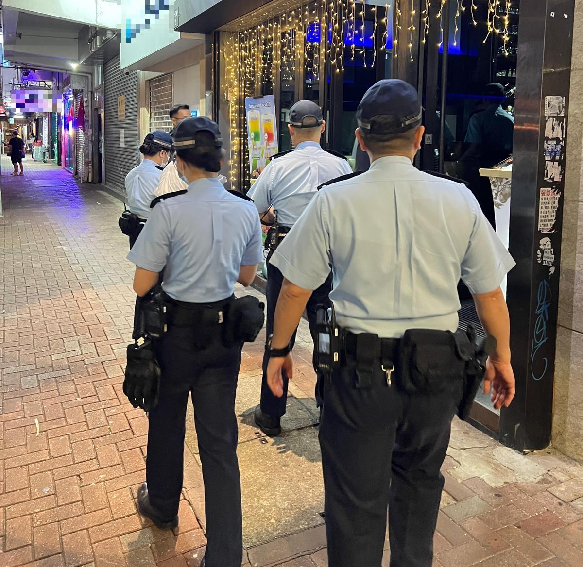 旺角警區昨日展開「犁庭掃穴」反罪惡行動，兩人被捕。(警方圖片)