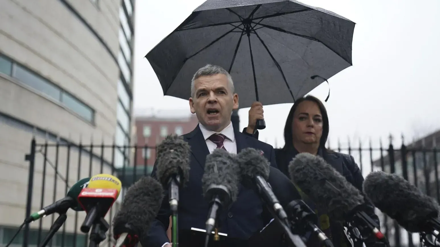 英國男脅迫女童供裸照致受害者自殺　罪成判無期徒刑