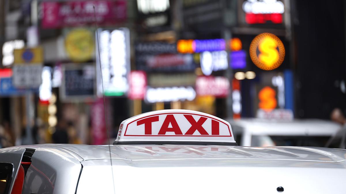 政府將預留款項資助的士業界買電動車。(資料圖片／林俊源攝)