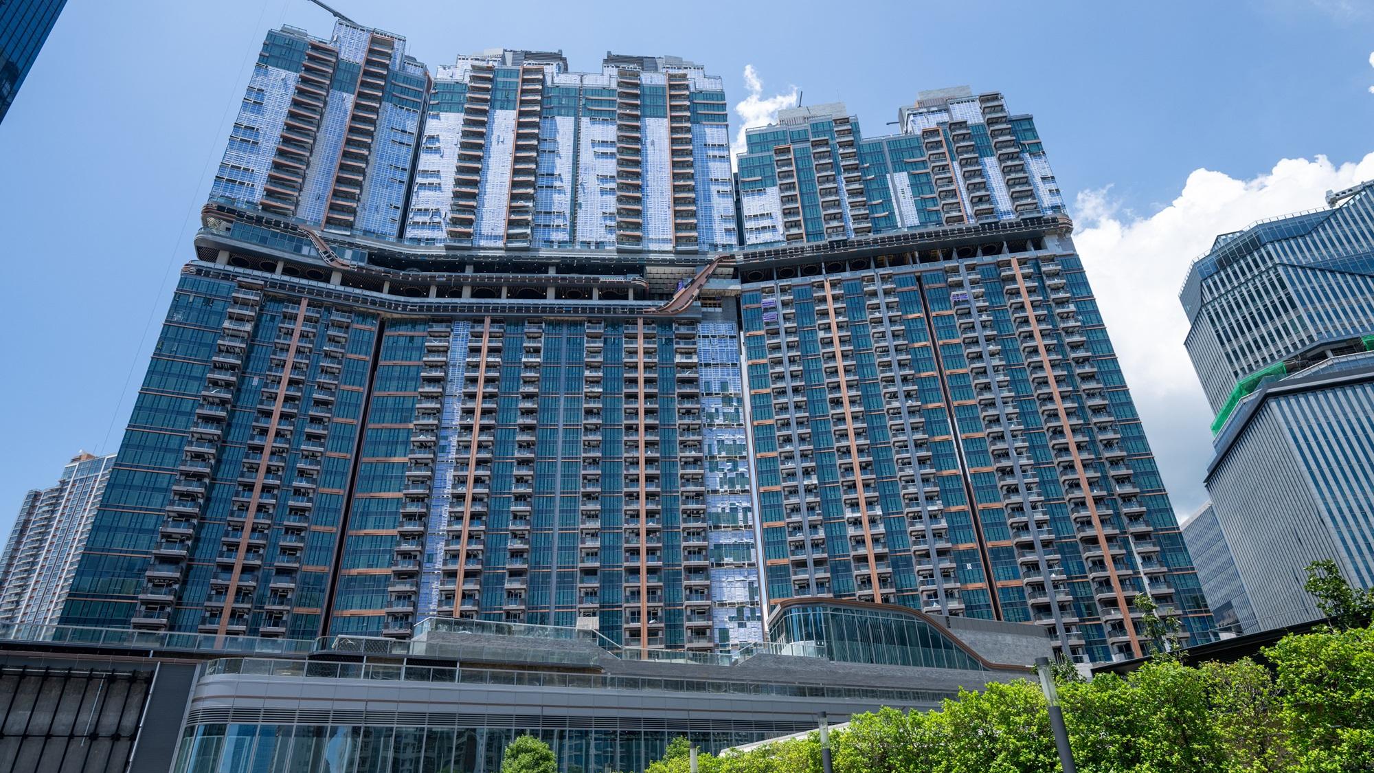 今年首10個月新盤市場總銷售總額已超越1,700億元，估計全年總額勢必突破2000億元大關。