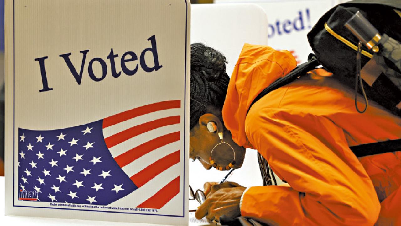 美國總統戰｜特朗普惡鬥賀錦麗 小鎮揭序幕得票3對3平手