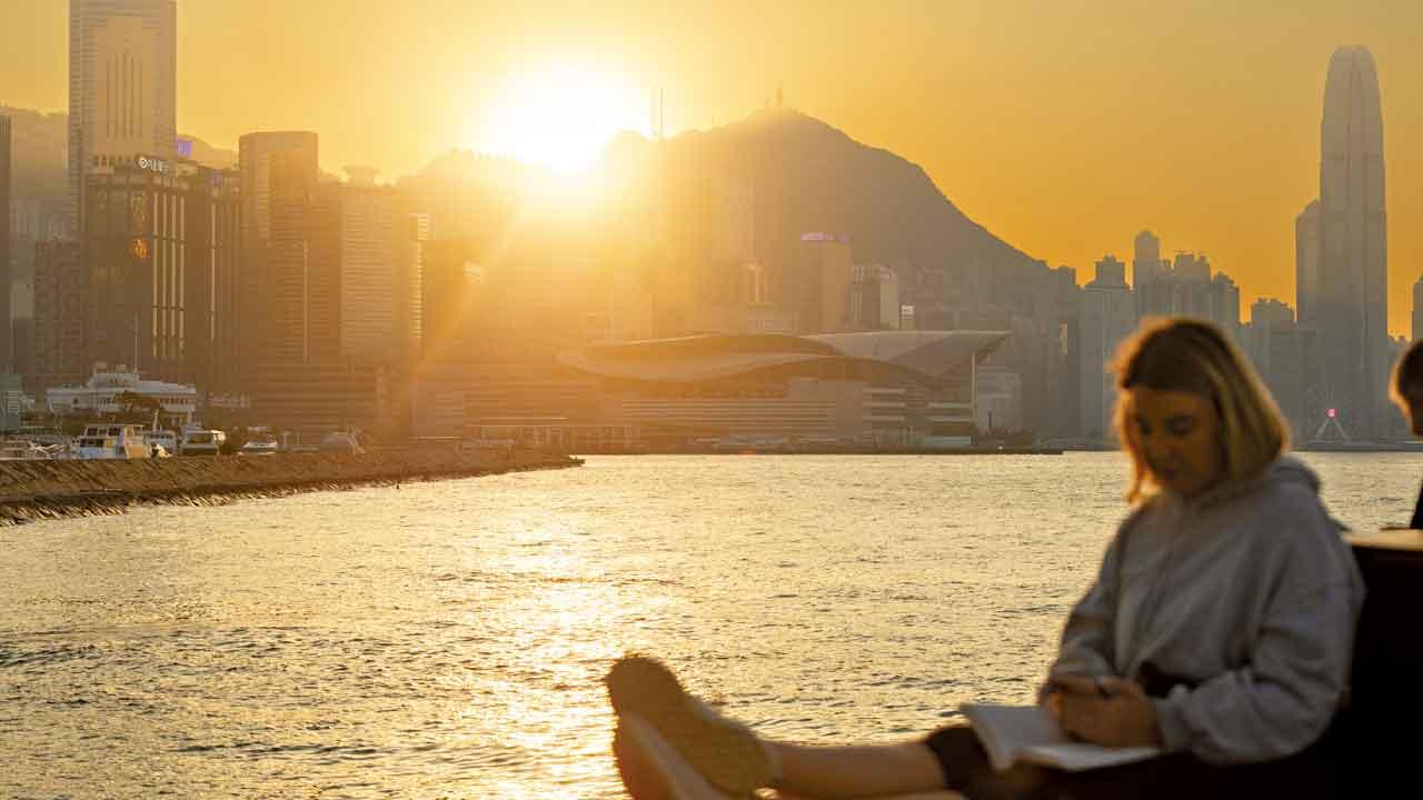 超強颱風銀杏逼近今發一號波 泳總︰周日打風取消維港泳