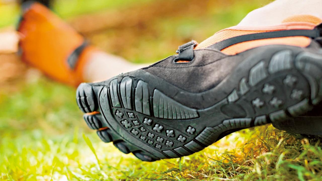 甚麼是「赤足鞋」？