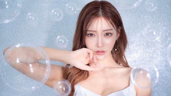 AV女優明日花綺羅直播賣tee 後輩白濱希指她呃錢