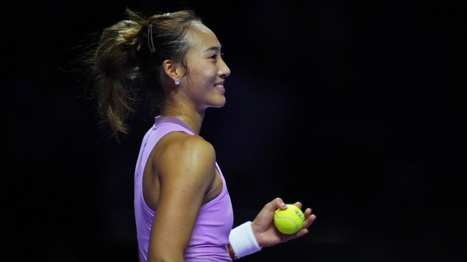 鄭欽文成為自2013年後，首位晉級年終賽四強中國球手。(路透社)