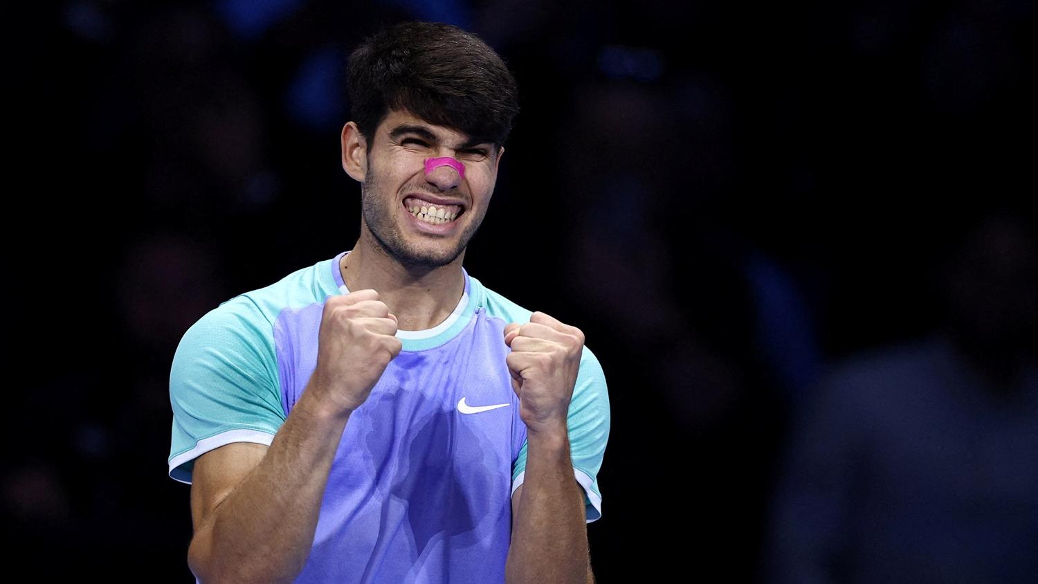 艾卡拉斯在年終賽擊敗魯布列夫。(路透社)