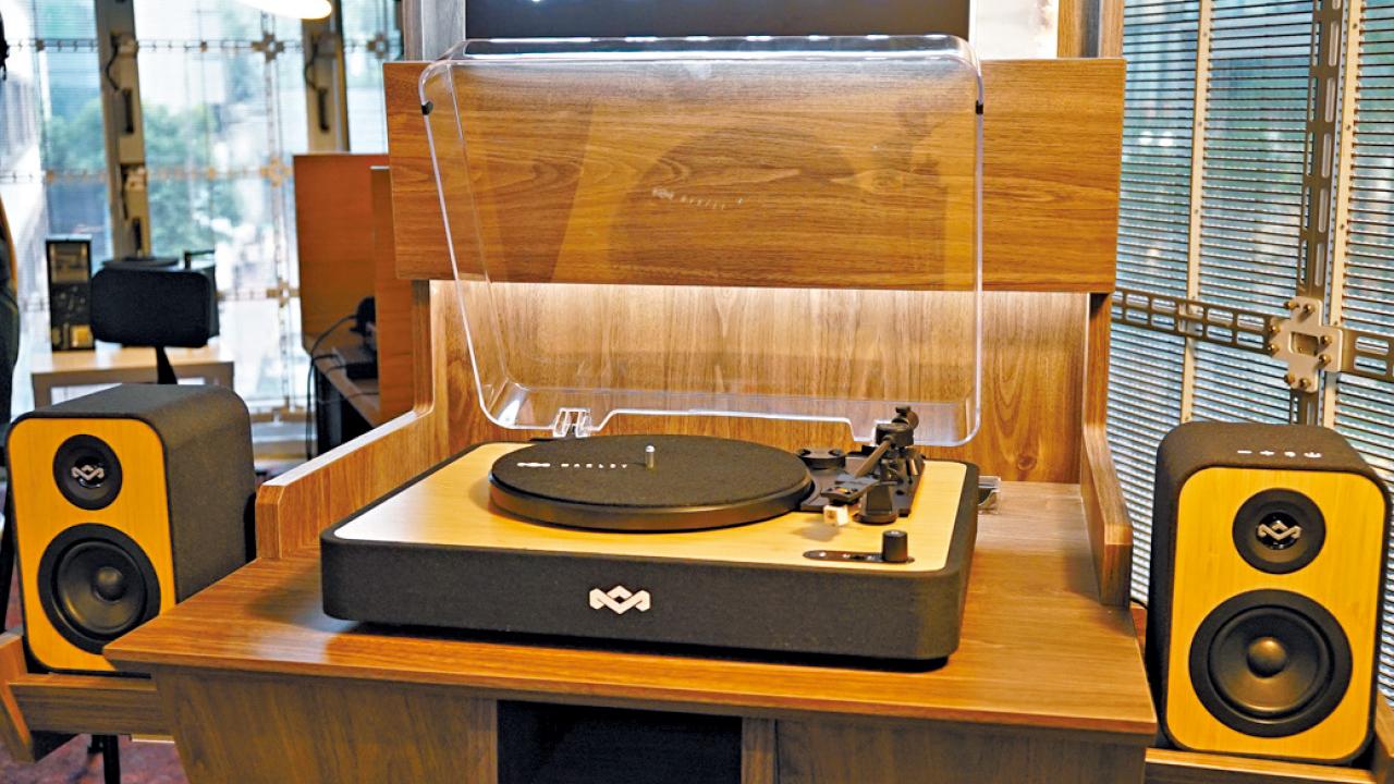 新手入坑性價比之選 二千有找 黑膠唱盤連喇叭