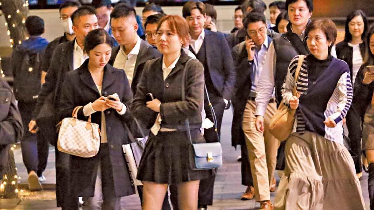 港人月儲近萬元 年擁103萬才安心  專家：前景不明增儲蓄意願