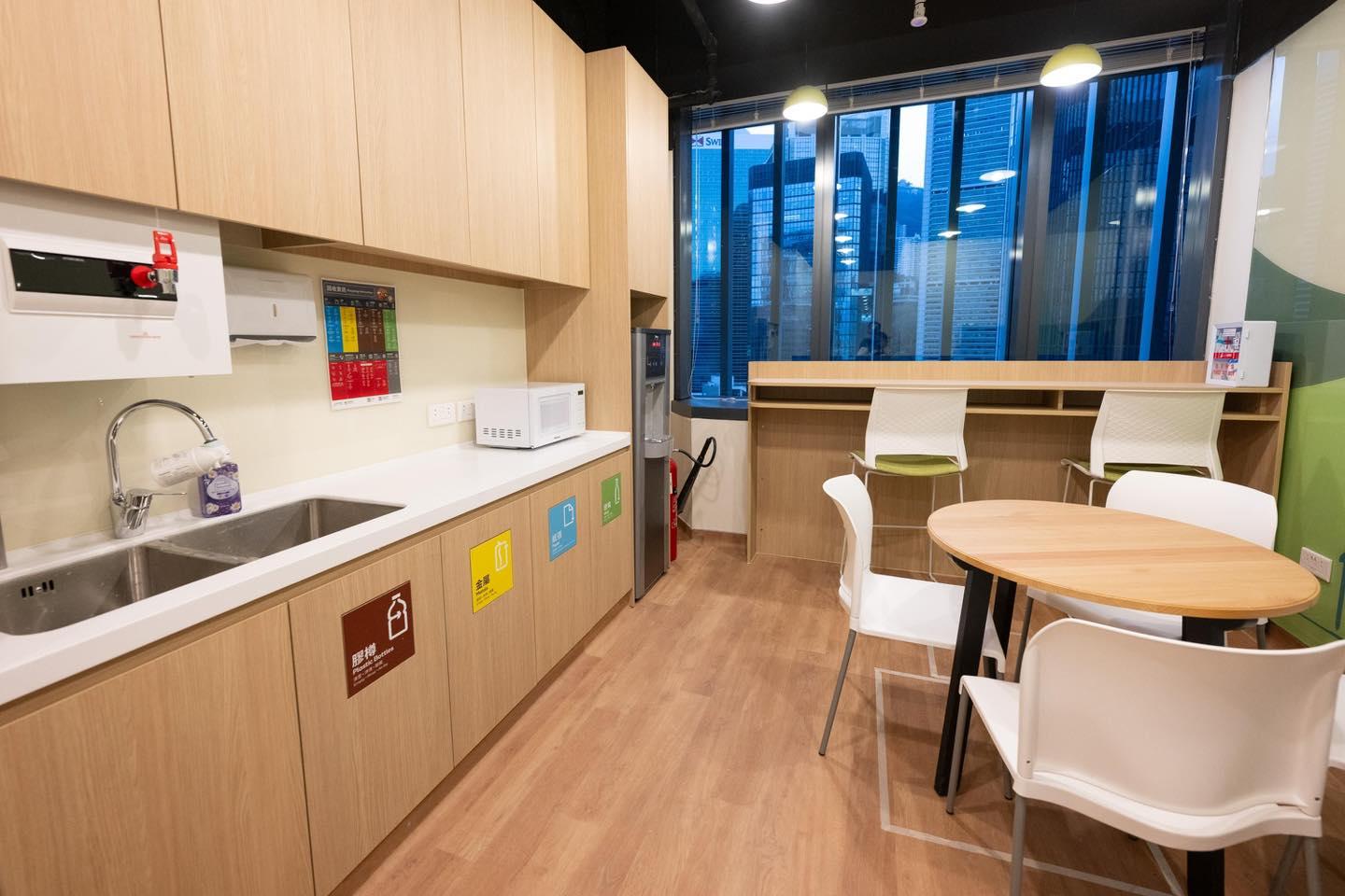 新辦公室茶水間(@fb立法會主席梁君彥議員圖片)