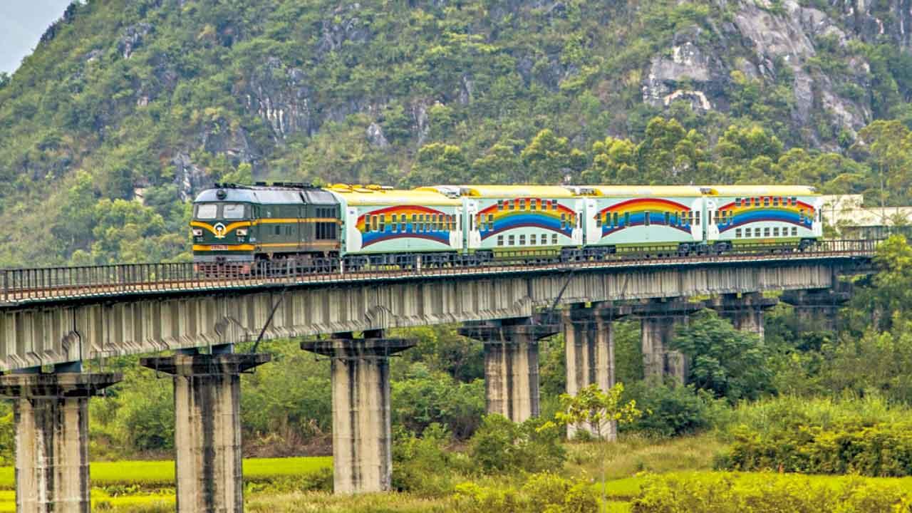 彩虹之旅： 從火車醫院到育才之路