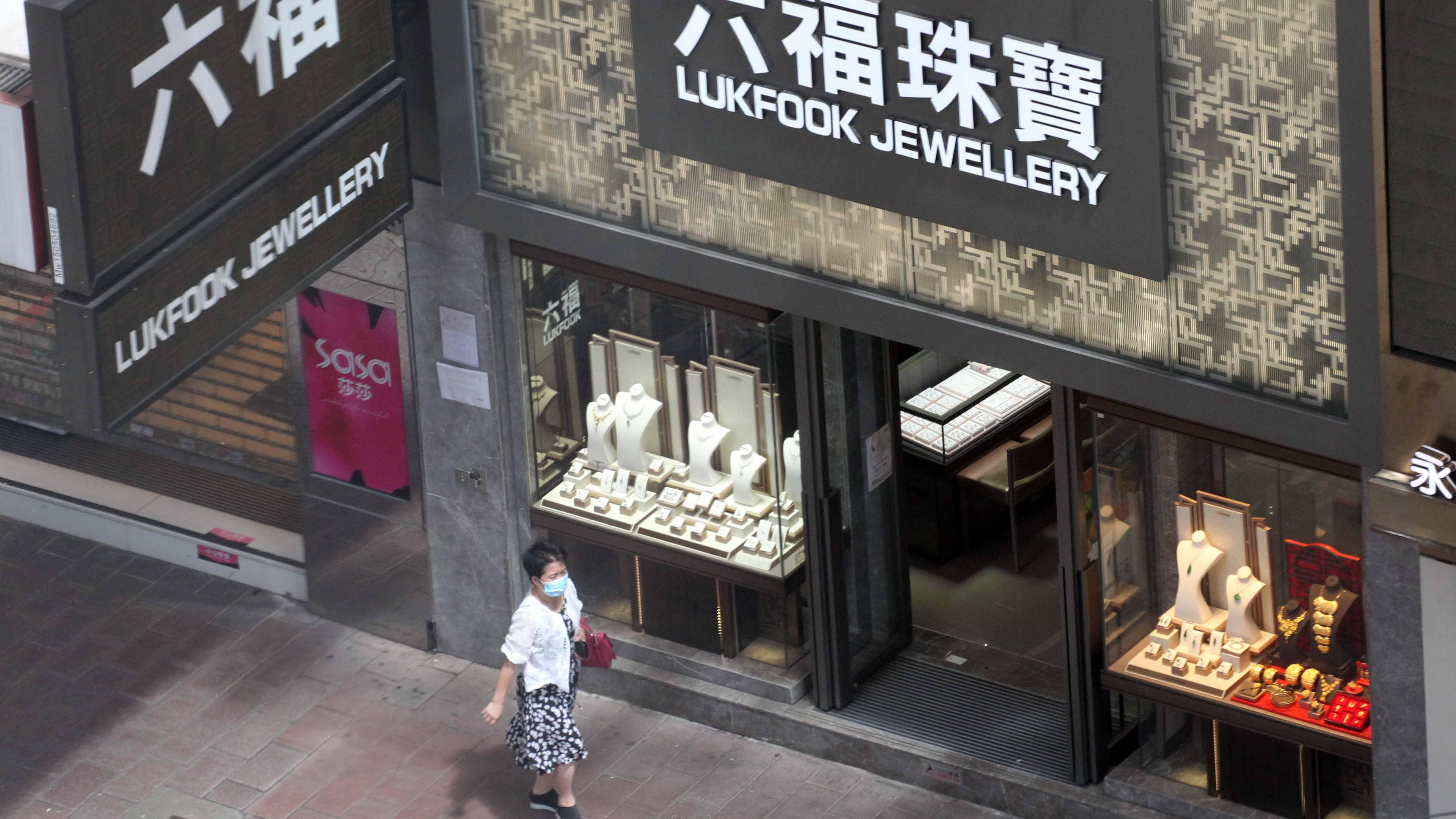 零售盈警潮！六福預告半年少賺五成