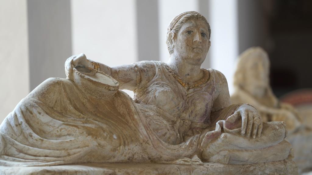 2千年前伊特魯里亞公主骸骨仍在石棺內 盜墓賊被拘捕涉案700萬歐元（有片）