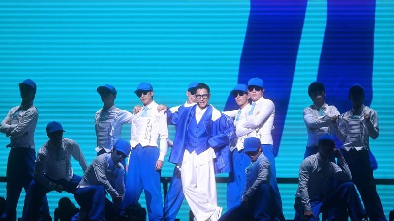 劉德華巨蛋騷結束 約定粉絲下月香港見