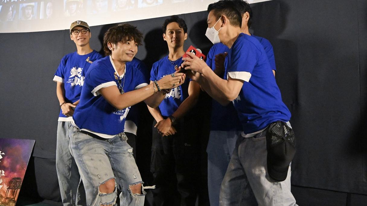 焚城｜票房破二千萬 劉德華驚喜現身謝票 忠粉阿Dee：我心慌意亂