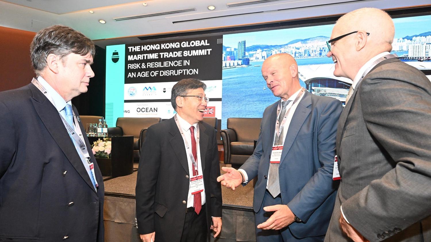 運輸及物流局局長林世雄出席香港全球航運貿易高峰會。(運輸及物流局網頁)