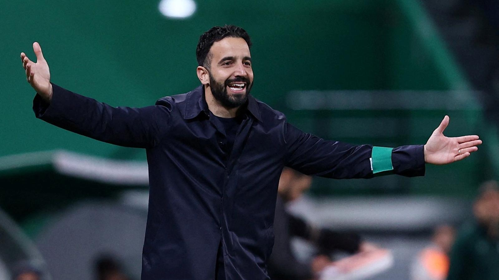 紅魔新帥大揭秘！艾摩廉為曼聯放棄3倍人工 師承摩連奴 C朗贈「詩人」外號