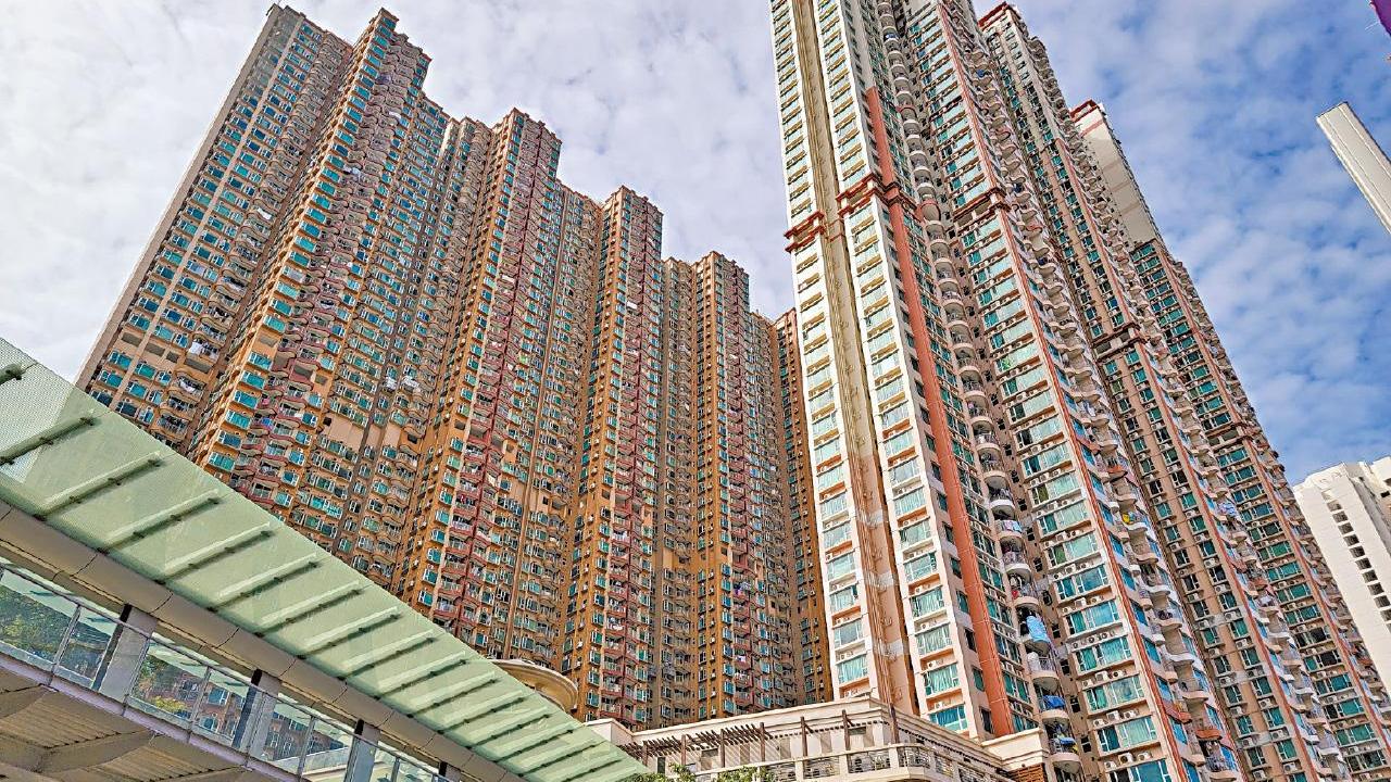 天水圍栢慧豪園大單邊套三房戶，最新以880萬元易手，一手業主帳面大賺近5球離場。