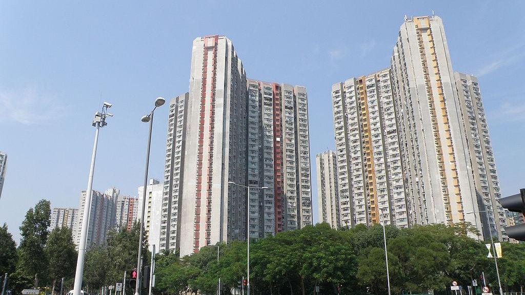 上水公屋天平邨一伙連租約高層戶，以自由市場價298萬元易手，6年貶值52萬元。