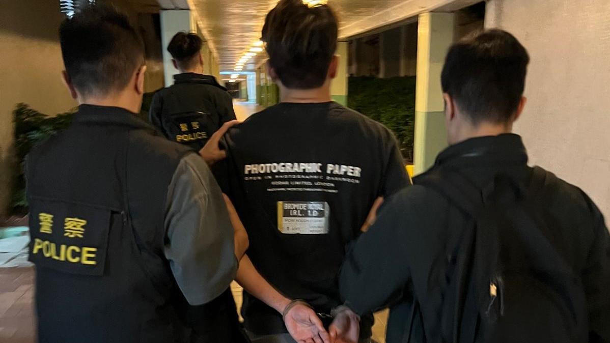 警方拘捕1名男子　疑以不雅照片威脅25歲女子進行親密行為