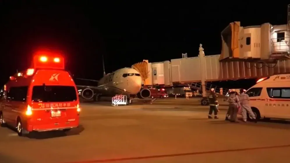 日本師生分批回國航班上腹痛嘔吐發燒　共30人食物中毒