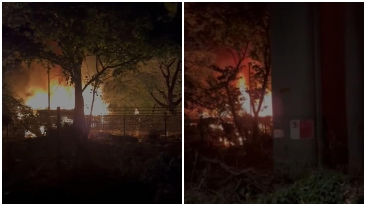 屯門藍地流浪狗場起火，無人及無狗受傷。(網上截圖)