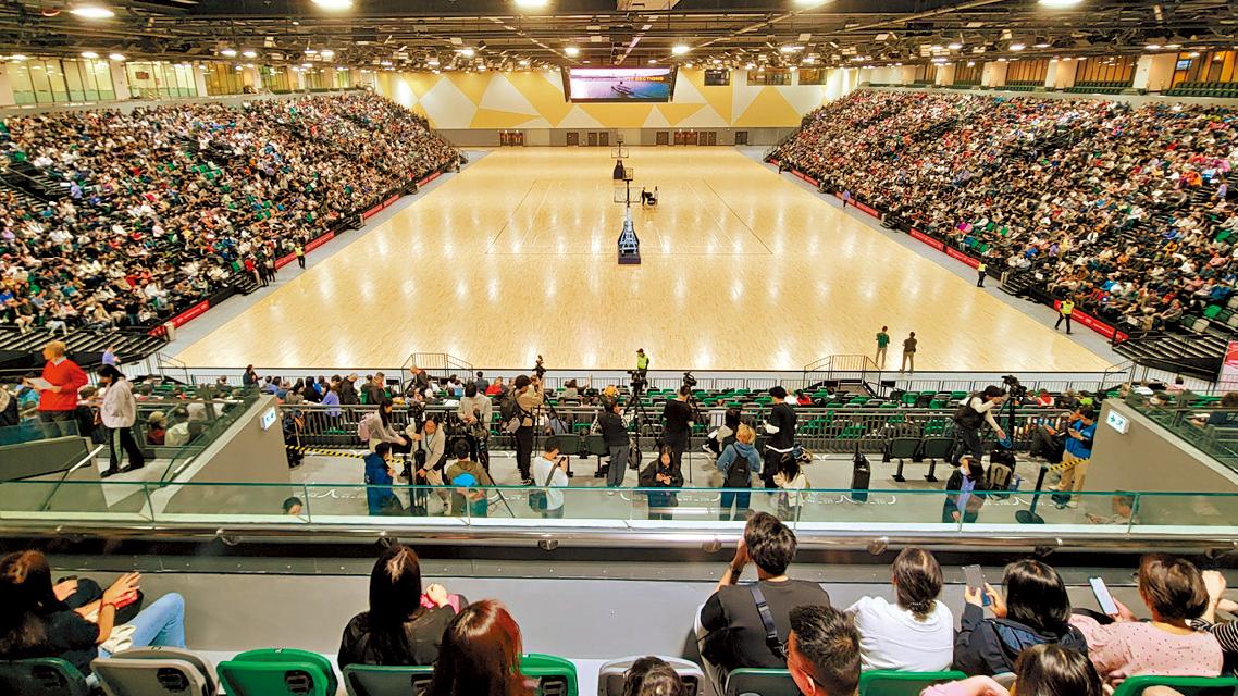 啟德體藝館5500觀眾踩場測試 MIRROR、COLLAR、泰國歌手演首騷 帶燈牌限SIZE 專業攝影器材禁入