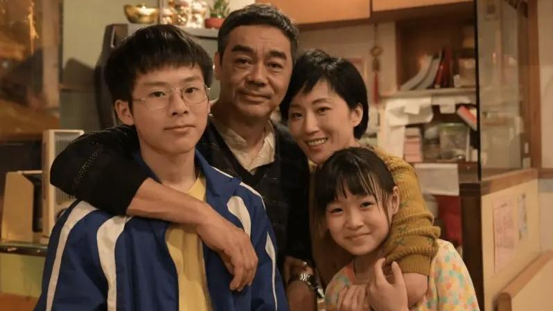 濃厚的電影語言和隱晦的情感處理，使《爸爸》在眾多擁抱失敗情意結的港產片中更顯突出。