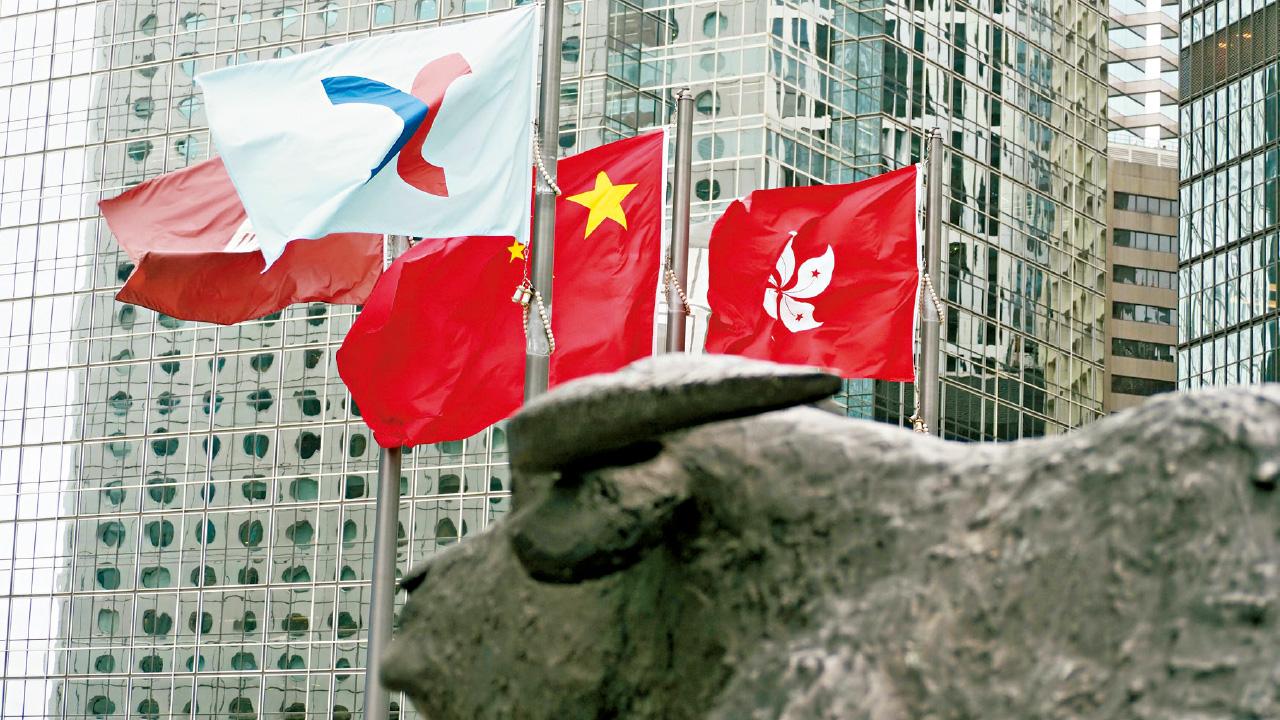 政治局定調振經濟 恒指飆548點 夜期升穿21000