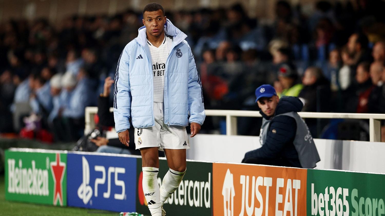 麥巴比在對阿特蘭大的比賽中受傷。(路透社)