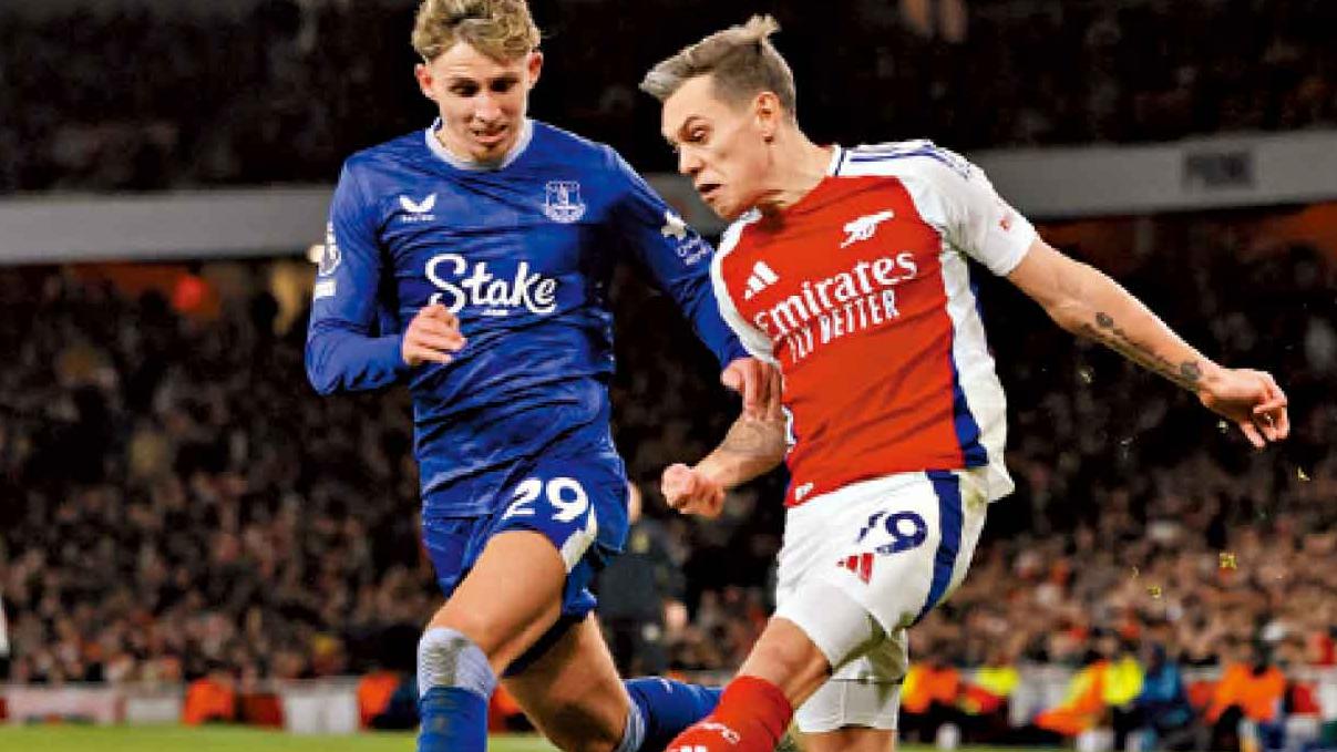 主場專炒升班馬 阿仙奴掃落「葉」