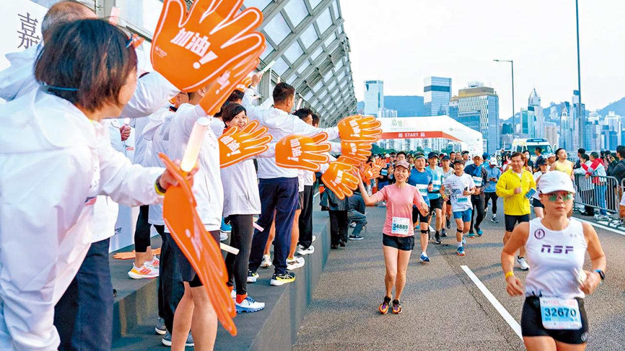 街馬唔好戴咁大頂帽？