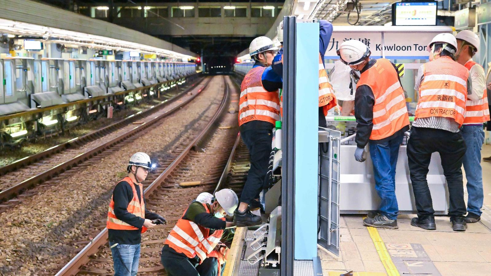 港鐵︱九龍塘站完成月台閘門安裝工程　目標明年擴至所有車站