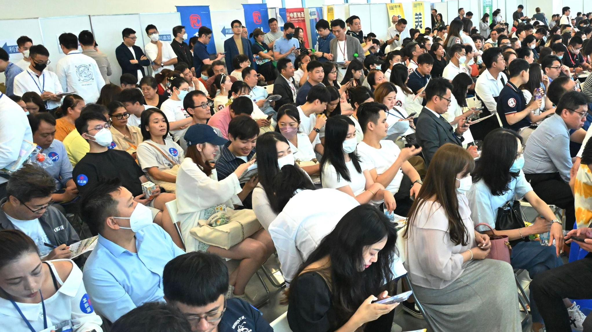 11月地產代理人數報3.85萬 連跌7個月 累流失656人｜代理動態