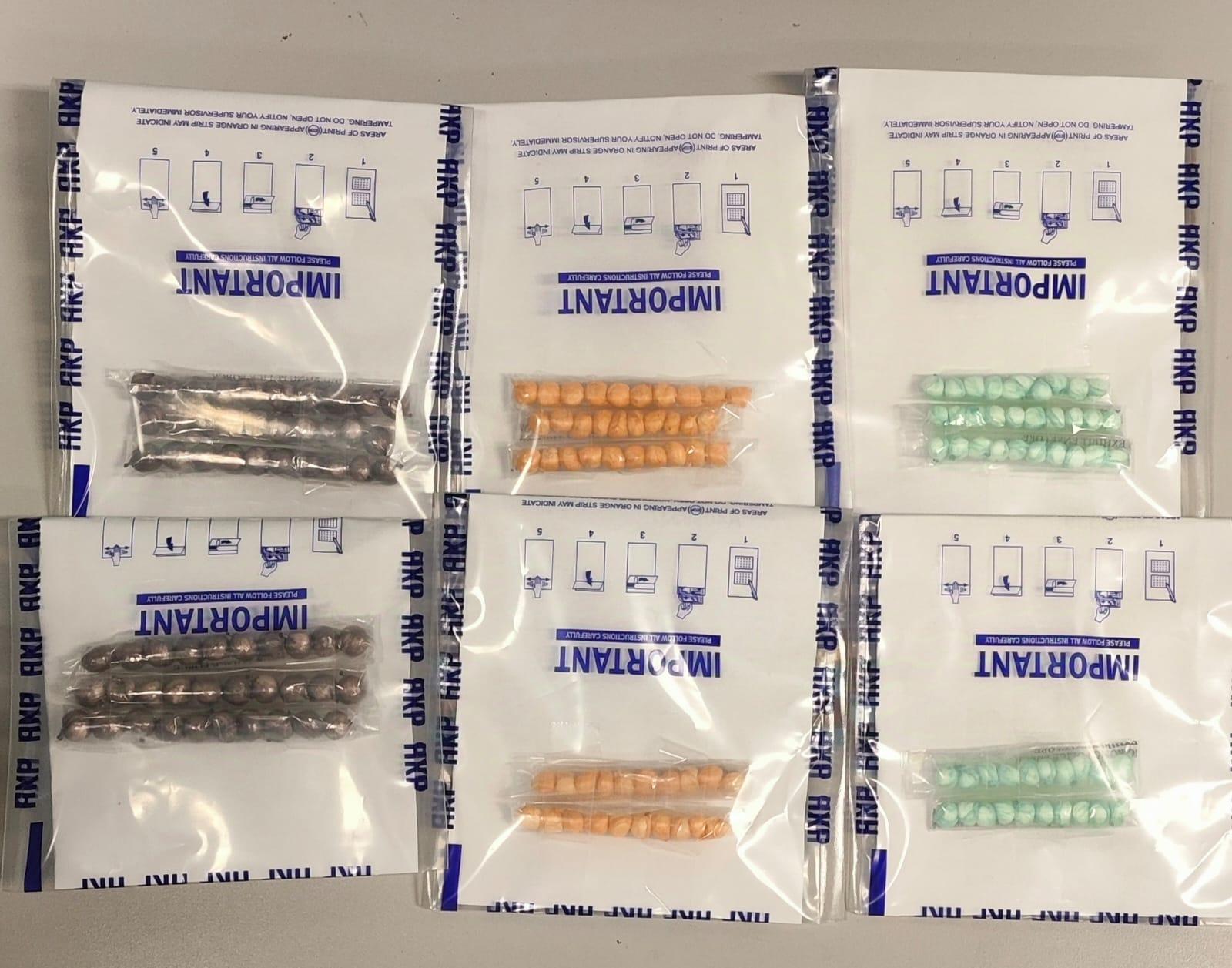 警深水埗檢4萬元海洛英　六旬漢被捕(警方圖片)