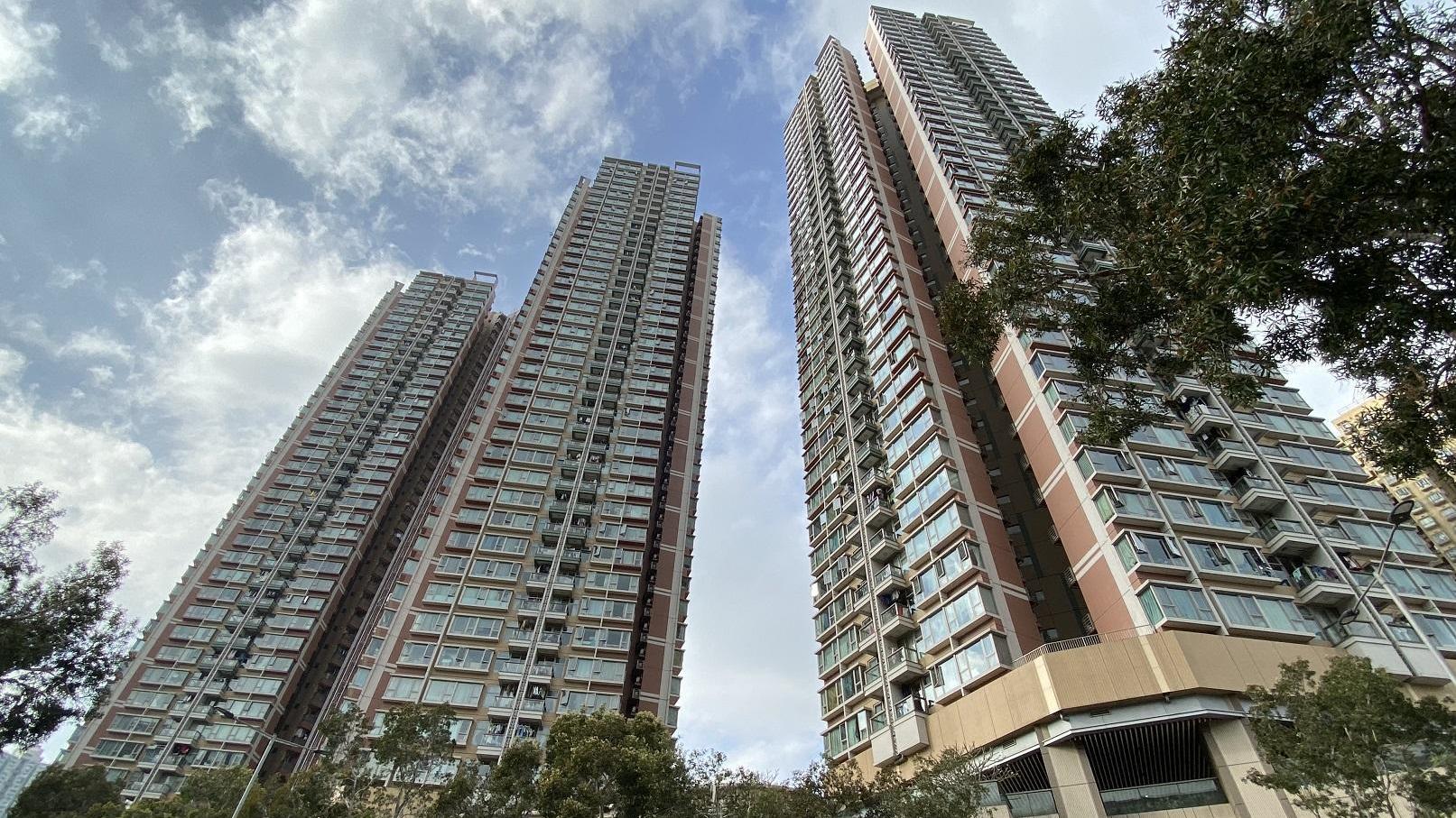 青衣綠悠雅苑一手業主沽未補價套三房，作價710萬元，11年帳賺225萬元。