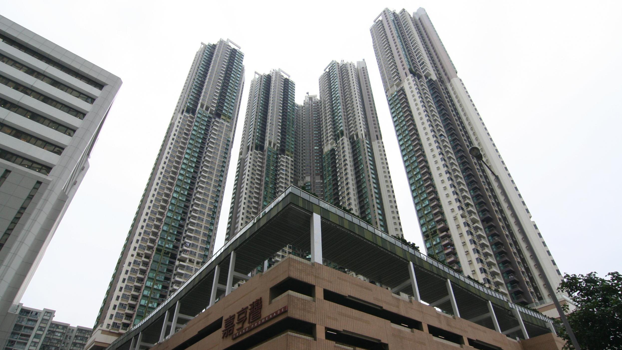 西灣河嘉亨灣海景套三房戶，獲專才客以每月3.35萬元承租，業主租金回報有近4厘半。