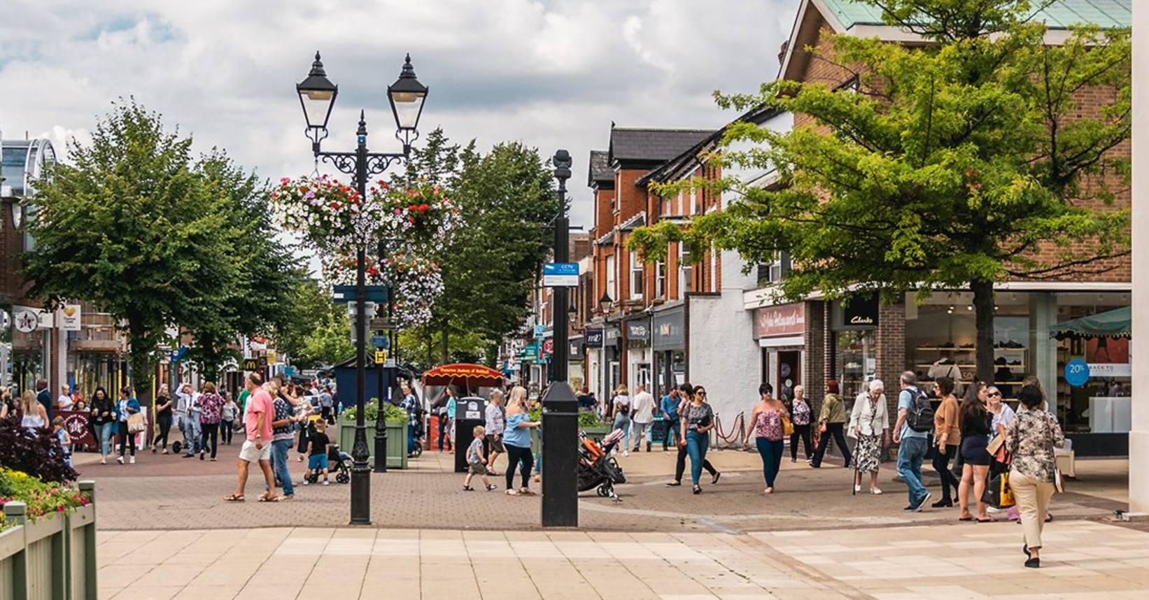 英國傳媒報道，英國中部城市索利赫爾（梳利侯、Solihull）近年成為不少移英港人的「落腳點」，估計4,500人至5,000人在當地定居，形容如「小香港」(網上圖片)