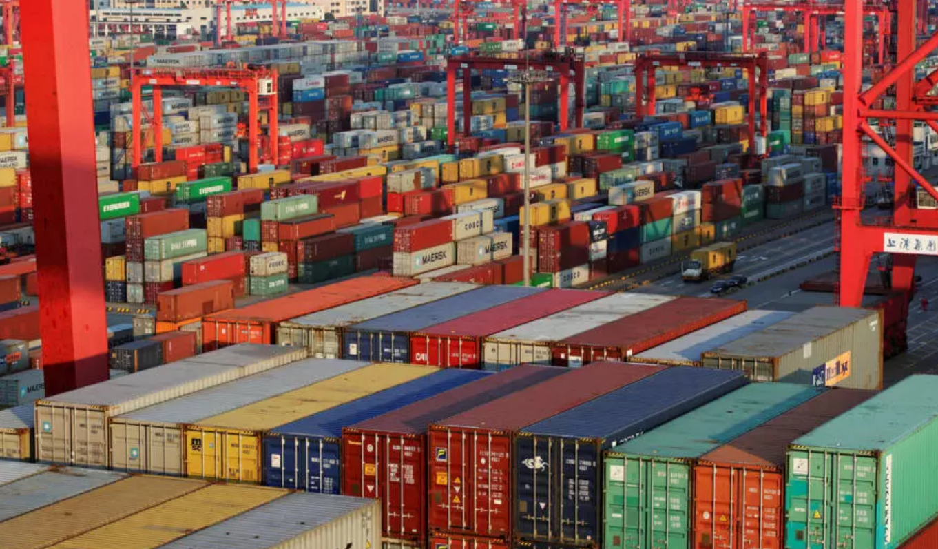 美國總統特朗普表示，他的政府正討論2月1日，對從中國進口的商品加徵10%關稅(路透社資料圖片)