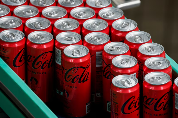 食物安全中心表示，十分關注有傳媒報道可口可樂公司多款飲品的部分批次，可能含較高濃度的氯酸鹽而在歐洲部分地區回收事宜。