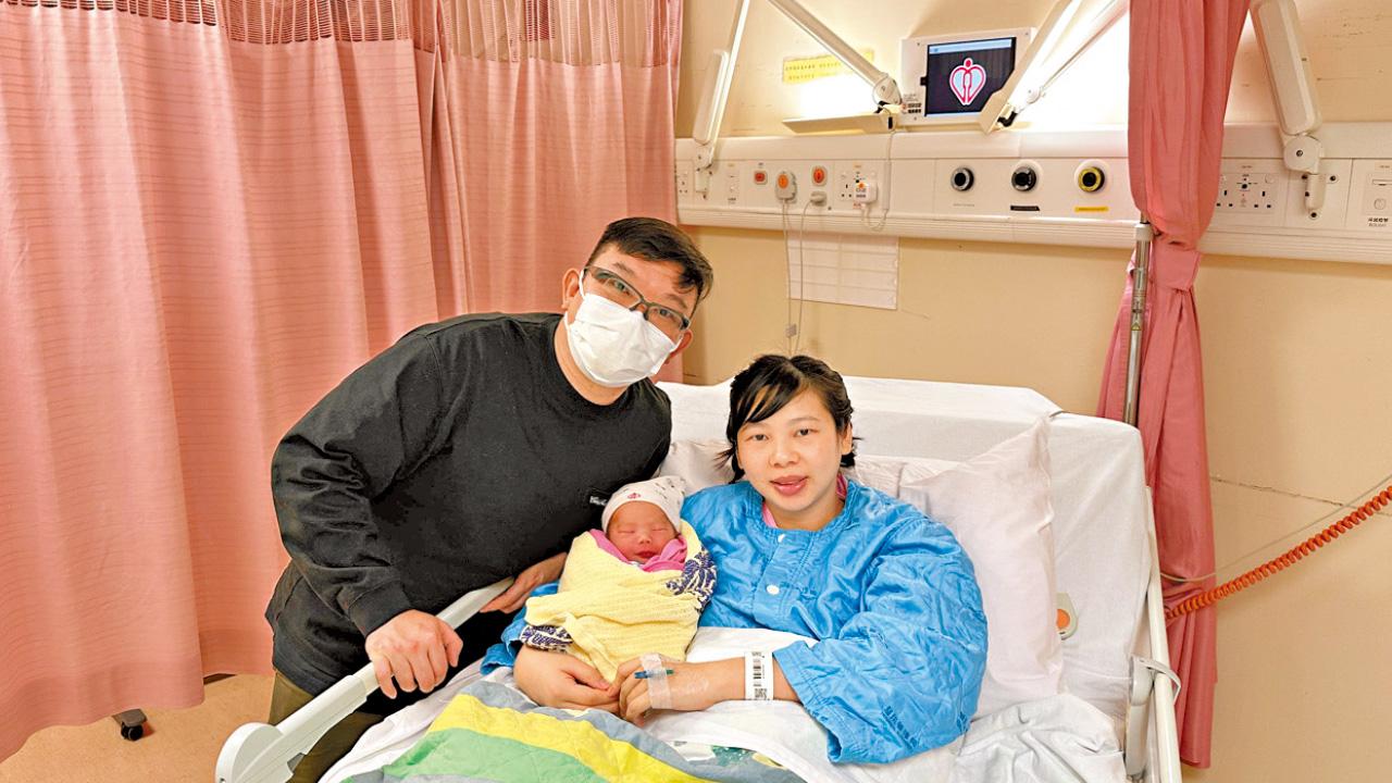 公院喜迎2男2女元旦BB 父母：僅盼聰明伶俐 健康快樂成長